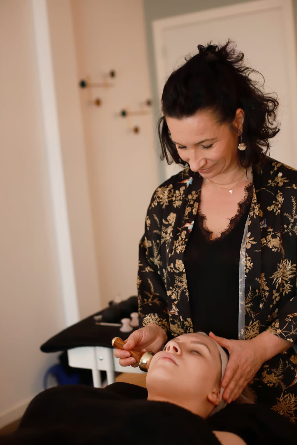 Massage lifting Kobido, Du côté de chez Pam